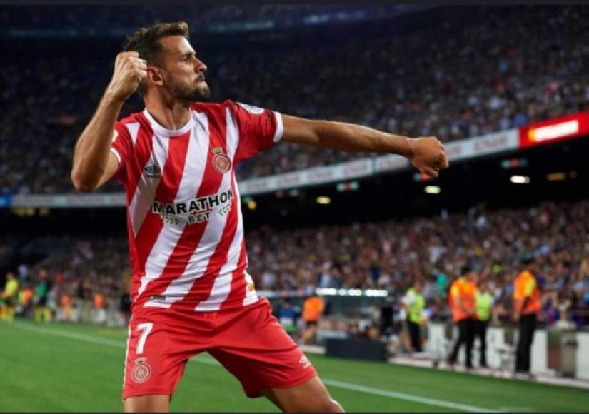 10-Cristhian Stuani: El delantero uruguayo es compañero del hondureño Antony Lozano en el Girona, también está en la lista por la Bota de Oro ya que ha marcado 18 goles.