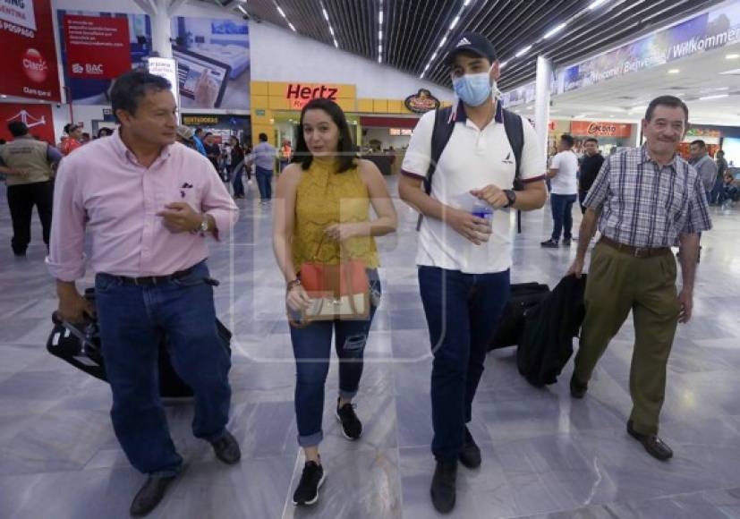 'Antes de detectarse los casos, el ritmo de vida aquí en China era normal, lo que sucede es que esos casos comenzaron a registrarse en pleno Año Nuevo Chino, había mucha gente viajando de ciudad en ciudad, los supermercados y restaurantes estaban abiertos', agregó.