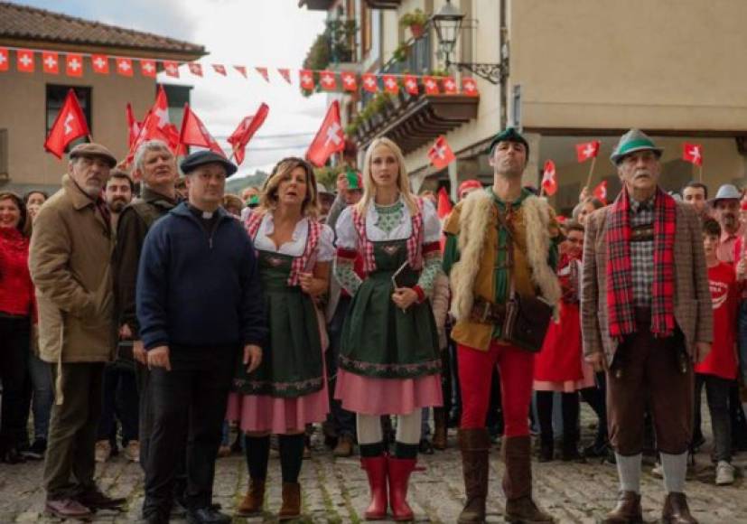 La pequeña Suiza: La película narra las peripecias de los habitantes de un imaginario pueblo castellano enclavado en el centro del País Vasco llamado Tellería, que desea, tras 700 años de historia, pasar a ser parte del territorio vasco. Tras la negativa del gobierno, los vecinos descubren algo en un santuario que les hará pedir un deseo mayor: anexionarse a Suiza.