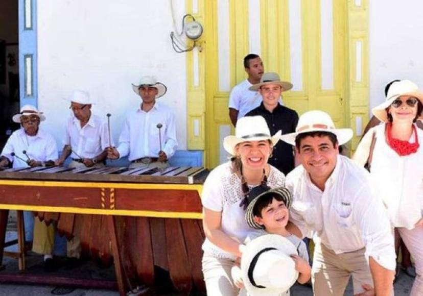 Claudia Dobles, Carlos Alvarado y su hijo Gabriel de cuatro años y medio, pasando un fin de semana lleno de afecto en Guanacaste.