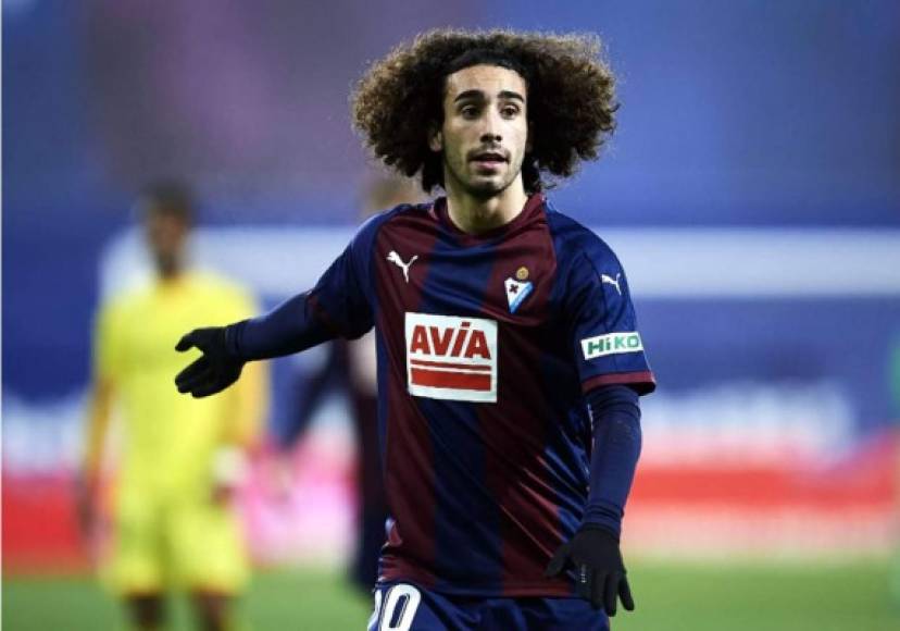 Según informa 'Estadio Deportivo', el Sevilla estaría interesado en hacerse con los servicio de Marc Cucurella. El Barcelona ya lo ha repescado del Eibar para incorporarlo al club.