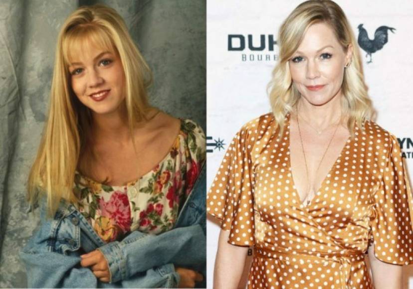 Jennie Garth - Kelly Taylor<br/>Edad actual- 46 años<br/><br/>Garth volvió a interpretar su personaje en el spin-off de Melrose Place y 90210, además protagonizó la serie What I Like About You -junto a Amanda Bynes- y participó en la temporada 4 de Dancing with the Stars.<br/><br/>En junio de 2013, se divorció de Peter Facinelli, con quien tiene tres hijas, después de 12 años de matrimonio y 18 años juntos. Se casó con el actor Dave Abrams en julio de 2015.