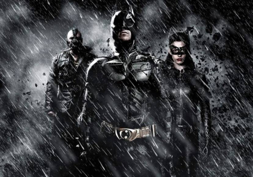 7. The Dark Knight Rises: Dirigida, producida y co-escrita por Christopher Nolan. Es la secuela de Batman Begins (2005) y The Dark Knight (2008). Christian Bale repitió el papel principal de Bruce Wayne/Batman.