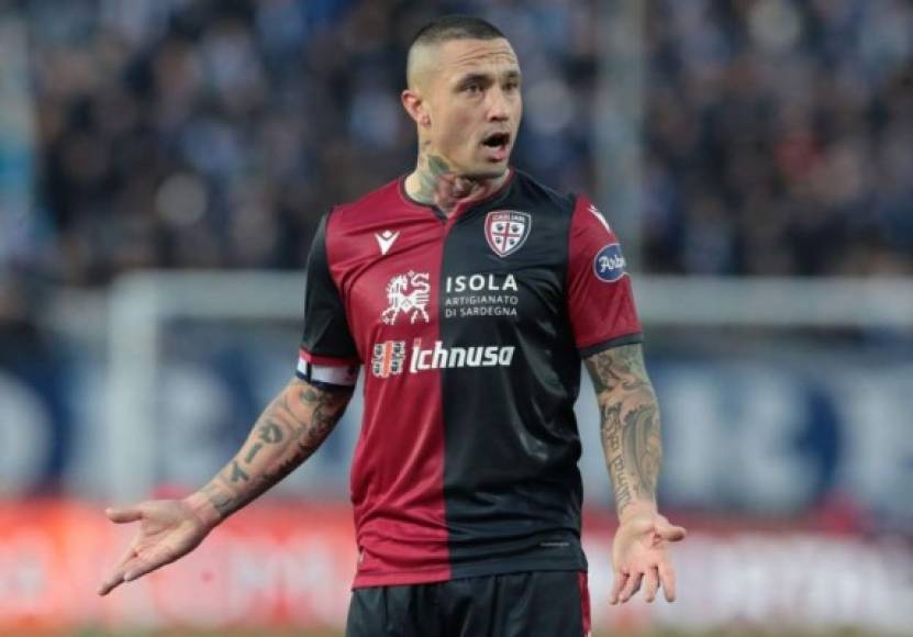 CalcioCasteddu.it apunta que el Cagliari no descarta seguir contando con Radja Nainggolan la próxima temporada, aunque el Inter, propietario de su pase, no aceptaría un nuevo préstamo y aspiraría a recaudar de 15 a 20 millones por sus derechos.<br/>