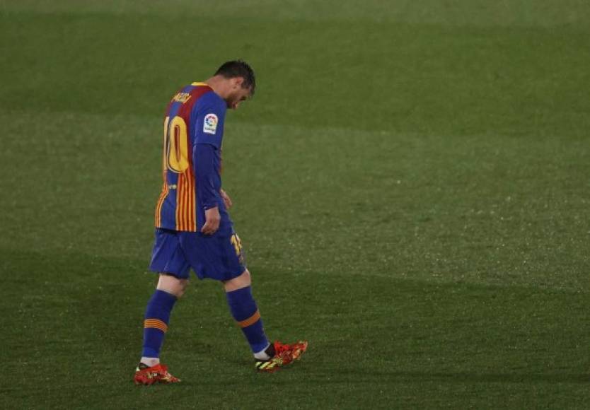 Messi recibirá una propuesta 'distinta' desde lo económico, dada la delicada situación financiera que atraviesa el club, pero con algunos puntos que podrían llegar a pesar desde lo sentimental. Foto EFE.