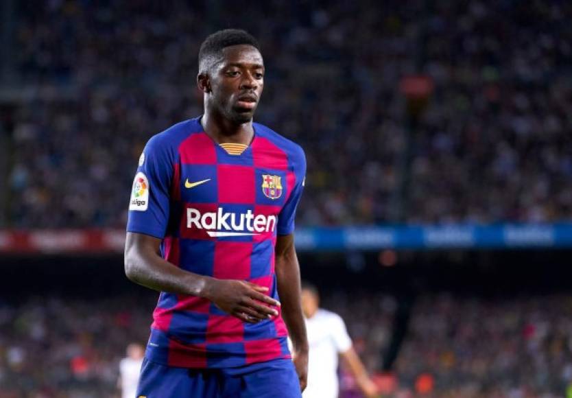 Según informa el 'Daily Express', el Manchester United está valorando la opción del jugador del Barcelona, Ousmane Dembélé, como plan B si no llega Jadon Sancho En el club británico saben que el francés no ha triunfado en el Barça desde que llegó al Camp Nou en 2017 pero también que se ha devaluado su precio. Se estima que podría salir del club azulgrana por menos de la mitad de los 125 millones que pagó el Barcelona al Borussia Dortmund.