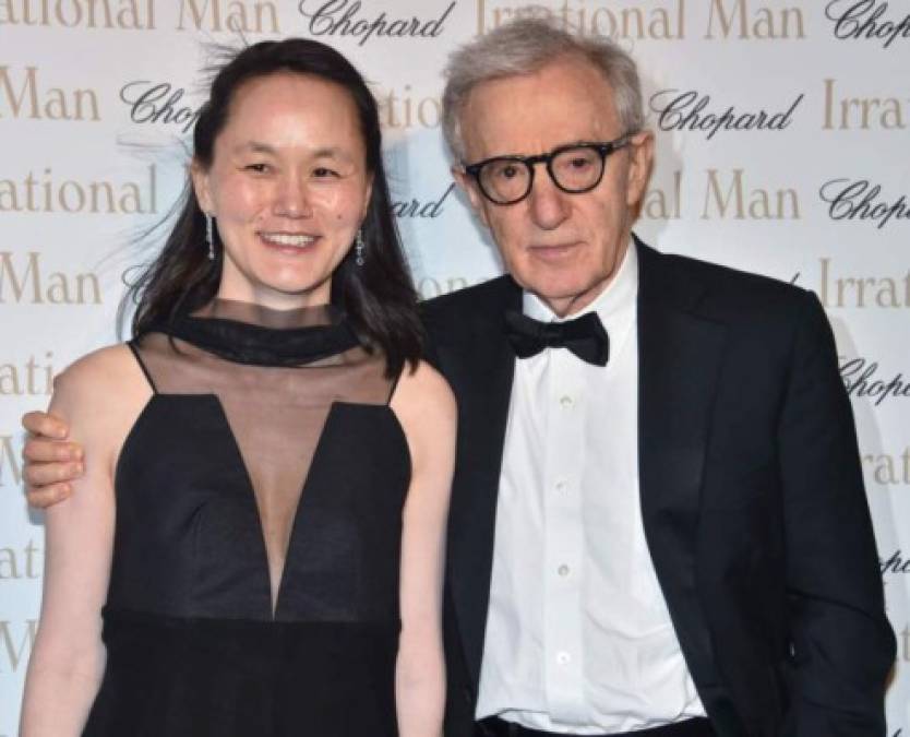 En la imagen Woody Allen y su esposa Soon Yi Farrow.