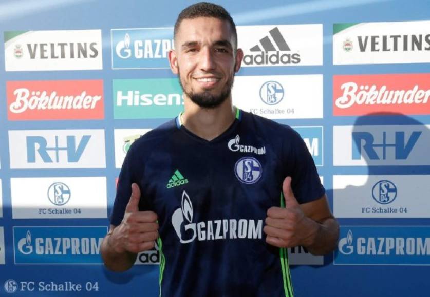 Nabil Bentaleb, nuevo jugador del Schalke 04. El Tottenham ha cedido al centrocampista franco-argelino al Schalke hasta final de temporada, con una opción de compra para los de Gelsenkirchen.