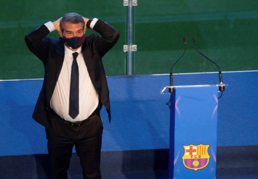 Joan Laporta, presidente del Barcelona, ya tiene en su poder la lista de fichajes que quiere Koeman... Foto EFE.