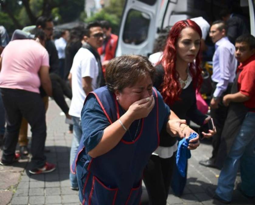 El sismo, que el Instituto Sismológico de México estimó inicialmente en 6,8, y luego situó en 7,1, tuvo su epicentro a 55 kms de la ciudad de Puebla, cerca de la capital.<br/>