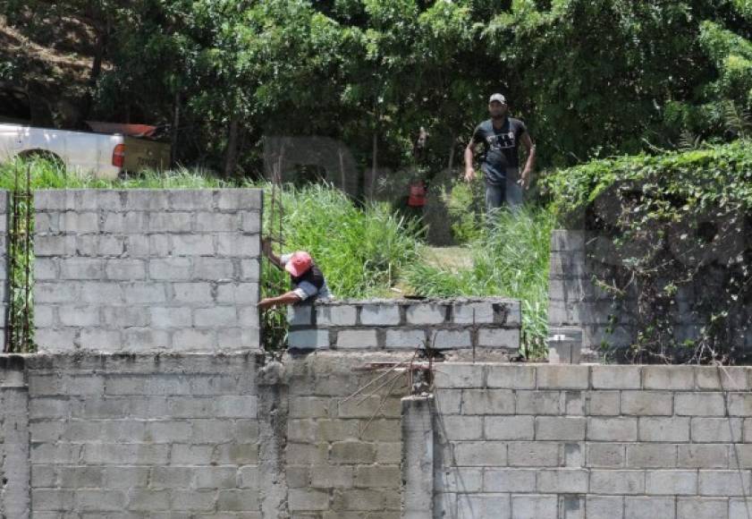 Cabe destacar que las gradas del inmueble solo tienen capacidad para unas 700 personas cómodamente sentadas, es por ello que la alcadía municipal y miembros de la Liga Mayor tendrán a disposición en un espacio de silla para los visitantes.