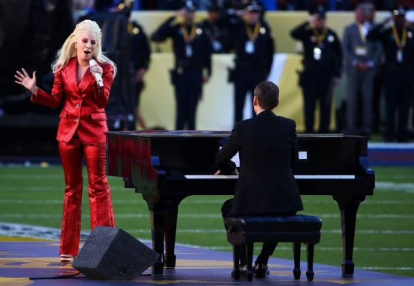 Justo el viernes, Lady Gaga publicó un mensaje en Twitter refiriéndose a la oportunidad de cantar el himno durante el evento deportivo y televisivo más importante del año en Estados Unidos.