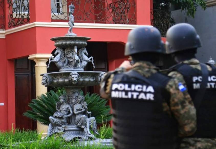 Autoridades aseguraron en diferentes sectores de los departamentos de Copán y Cortés propiedades con excéntricos lujos, pertenecientes a los hermanos Valle, a quienes Estados Unidos los responsabiliza de traficar con droga.