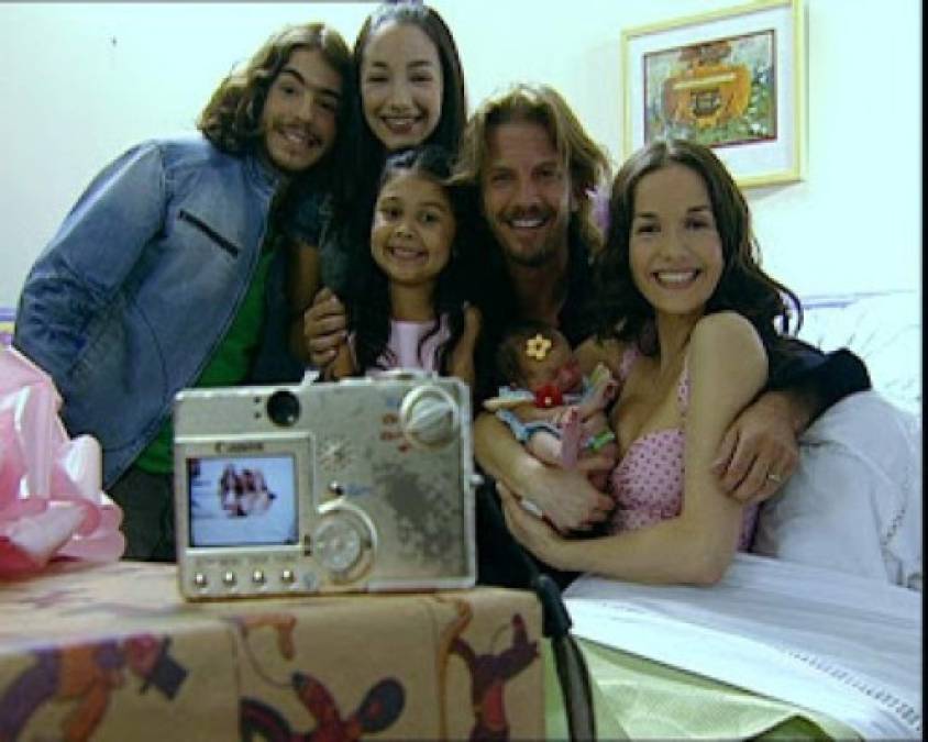 Su éxito llegó con la telecomedia Sos mi vida, en 2006 protagonizada por Natalia Oreiro y Facundo Arana.<br/><br/>En la producción Fardín interpretó a Laura, la hija adoptiva del personaje interpretado por Arana.<br/>