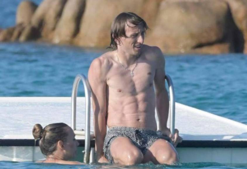 Modric ha decidido irse a vacacionar a Italia, lugar en donde colocan al croata como posible fichaje del Inter de Milán.