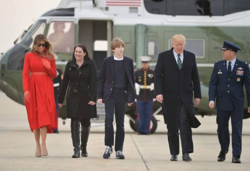 Trump y su familia arribaron el viernes pasado a Palm Beach, y luego se trasladaron en un convoy a la 'Casa Blanca del Sur'.<br/>