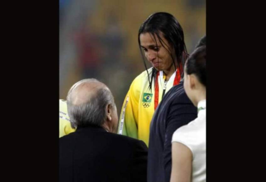 En los Juegos Olímpicos de Pekín de 2008 Brasil conquistó la medalla de plata con Marta al frente. Cayeron ante Estados Unidos por 0-1.