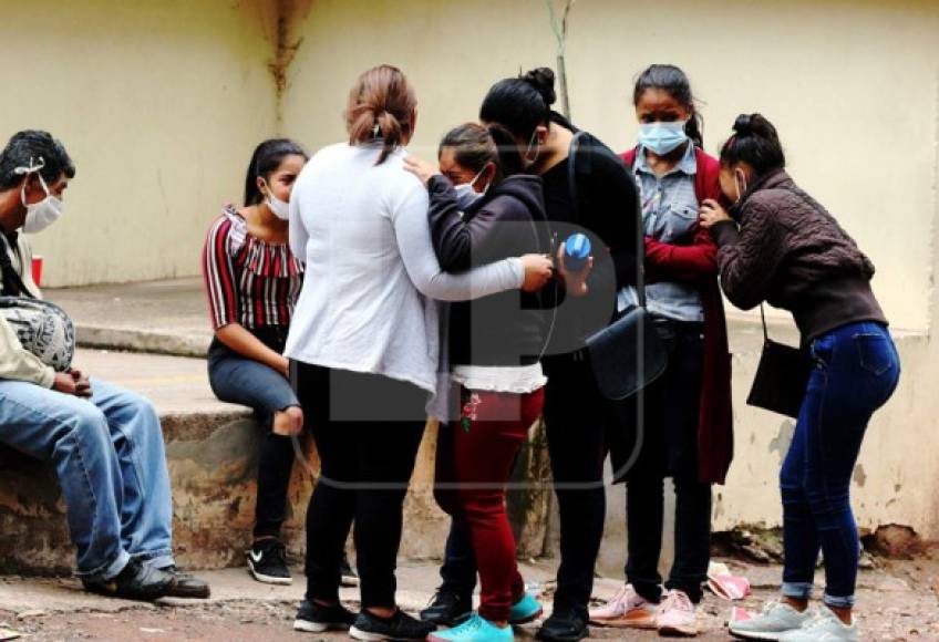 Cuatro miembros de una misma familia fueron asesinados este viernes por desconocidos que entraron a la fuerza en su vivienda en Honduras, en medio de la emergencia por la pandemia del coronavirus que se ha cobrado la vida de 243 personas en el país, informó una fuente oficial.