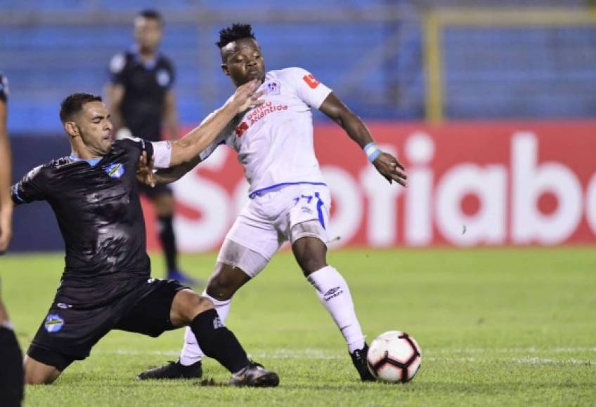 Júnior Lacayo: Será uno de los delanteros del Olimpia en Guatemala para el duelo ante Comunicaciones.