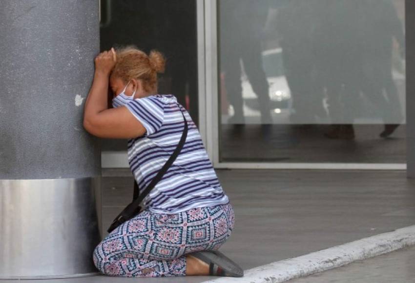 La ciudad vive una pesadilla mientras se acumulan los cuerpos de los muertos en las calles desbordando a las autoridades sanitarias.