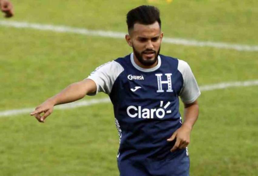 Jorge Álvarez: El mediocampista del Olimpia es otro de los que podría convertirse en nuevo legionario hondureño. Paulo Hernández, agente del jugador, indicó que podría colocarlo en el exterior.