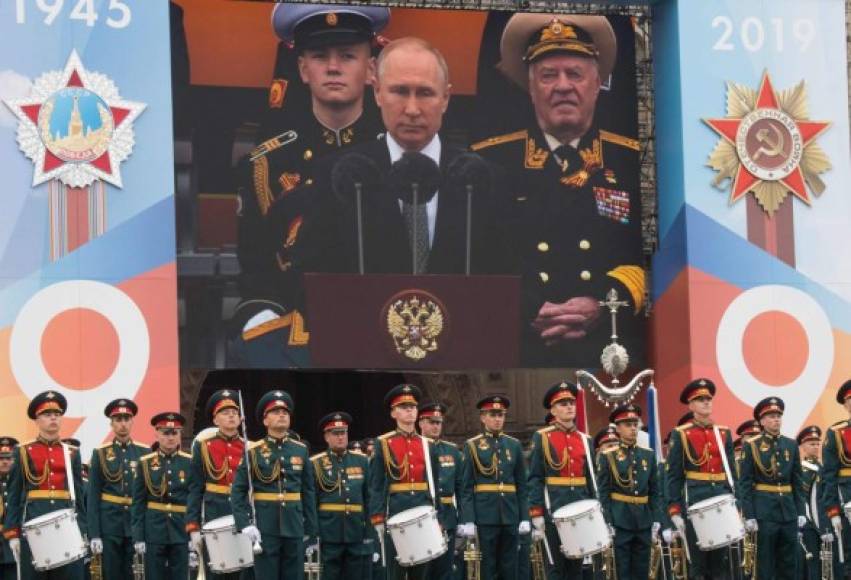 Putin aseguró que, como cuando el mundo se enfrentó a la amenaza nazi, la 'respuesta colectiva' sigue teniendo una importancia crucial para derrotar a los que defienden 'ideas mortíferas', en clara alusión a los terroristas.