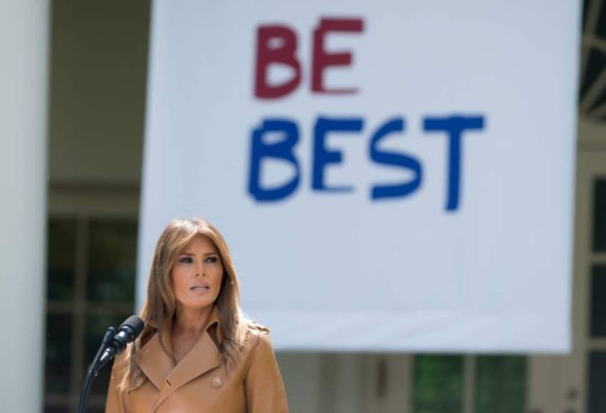 'Melania Trump es mucho más poderosa e influyente con su esposo de lo que piensan', dice en el libro Bennett.