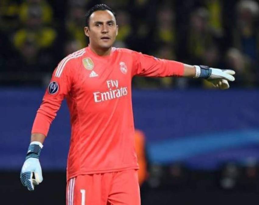 Keylor Navas: Diario AS de España informa que el PSG ha lanzado una oferta de tres años para fichar al portero costarricense, que no entra en los planes del Real Madrid para la próxima campaña. Ganaría 7 millones de euros por temporada, 2 más de los que gana con el equipo merengue, por lo que esta sería una de las ofertas más jugosas para el costarricense.<br/>