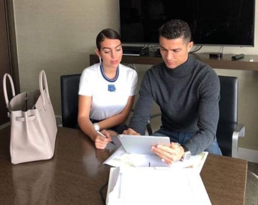 Cristiano Ronaldo ha gastado con su amada Georgina unos 20.000 euros en tres días.