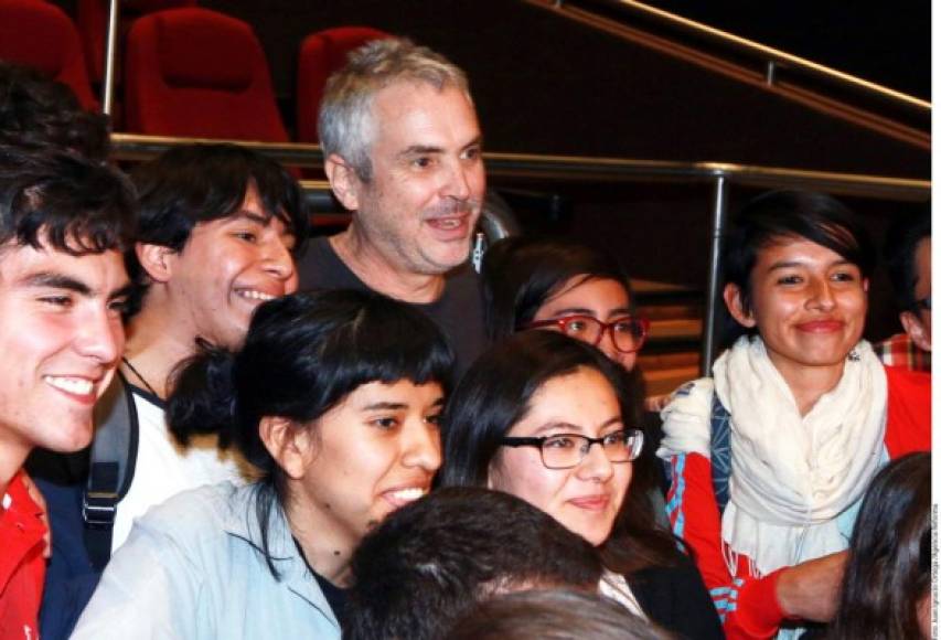 Durante la presentación, Alfonso Cuarón aceptó que sí lo corrieron del Centro Universitario de Estudios Cinematográficos fue porque era un holgazán.