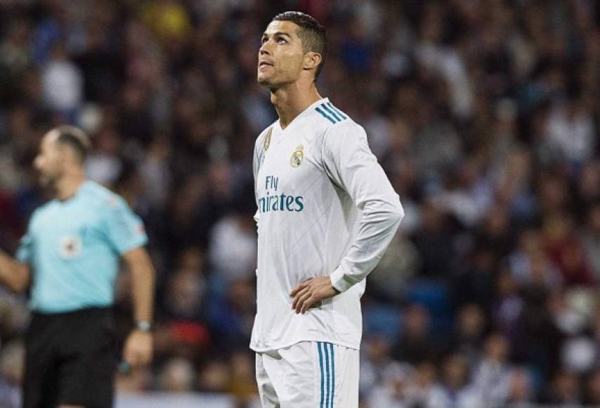Pese a la victoria y la alegría por sumar los tres puntos, Cristiano Ronaldo abandonó el Santiago Bernabéu con cara larga.