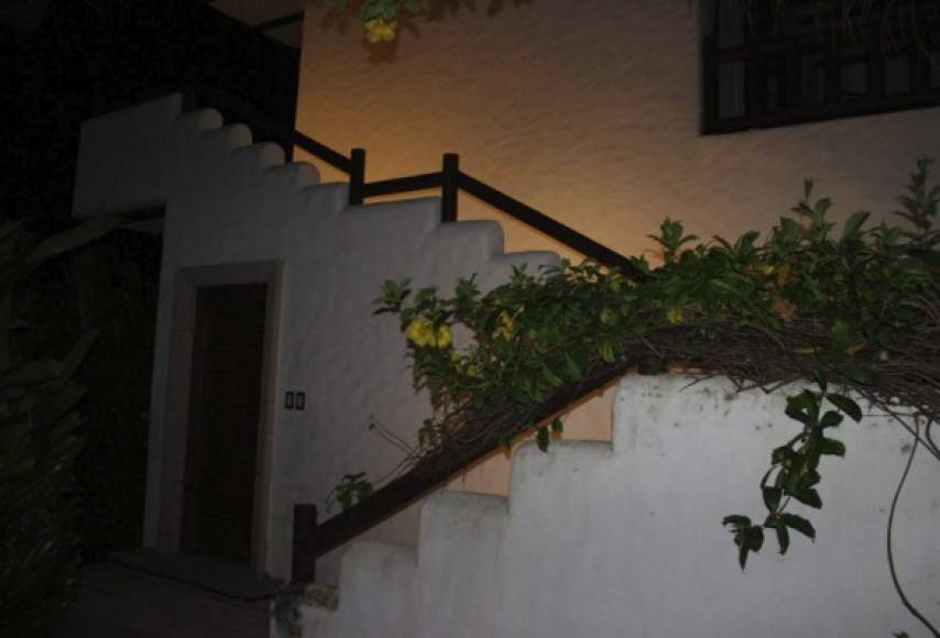 La residencia ubicada en la aldea El Garitón, Santa Rosa, habría sido adquirida con el dinero entregado por varios exministros en el caso conocido como La Cooperacha.