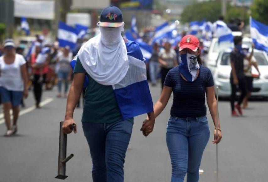 En medio de las protestas contra el gobierno de Ortega, el parlamento controlado por el oficialismo aprobó la semana pasada una polémica ley contra el terrorismo que castiga con 15 a 20 años de prisión a quien participa en actividades contra el gobierno.