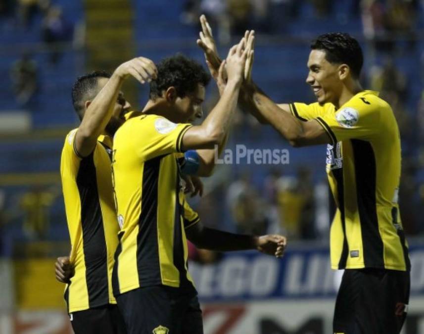 En el estadio Morazán el Real España venció 1-0 al Platense con gol de Benavídez en el minuto 78.