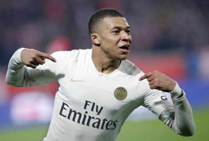 Según L'Equipe, el verdadero precio de Kylian Mbappé es de 230 millones de euros. El PSG se lo compró al Mónaco por 145 millones y abonará otros 35 si lo vende o lo renueva antes de que finalice contrato en 2022. La información apunta que el crack francés no estaría en venta por menos de 230-250 millones de euros.