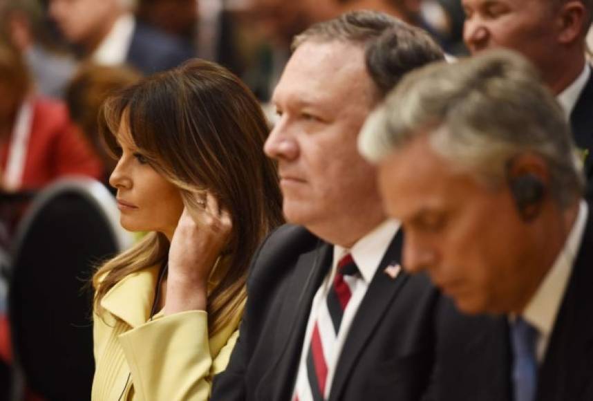 La primera dama escuchó la conferencia de prensa de Trump y Putin junto al secretario de Estado de EEUU, Mike Pompeo.