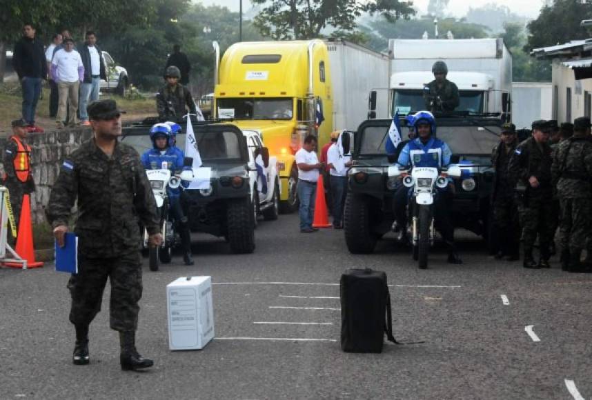 El traslado del material a los departamentos de Islas de la Bahía y Gracias a Dios, el segundo limítrofe con Nicaragua, estará a cargo de la Fuerza Naval y la Fuerza Aérea Hondureña.<br/>