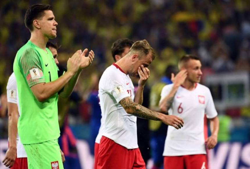 Los jugadores de Polonia, tristes por la derrota ante Colombia y eliminación del Mundial de Rusia 2018. Foto AFP