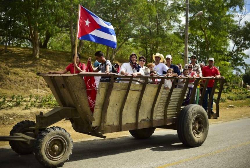 Muchos cubanos creen que la isla mantendrá el rumbo que trazó Fidel Castro y que ha prometido continuar su hermano Raúl.