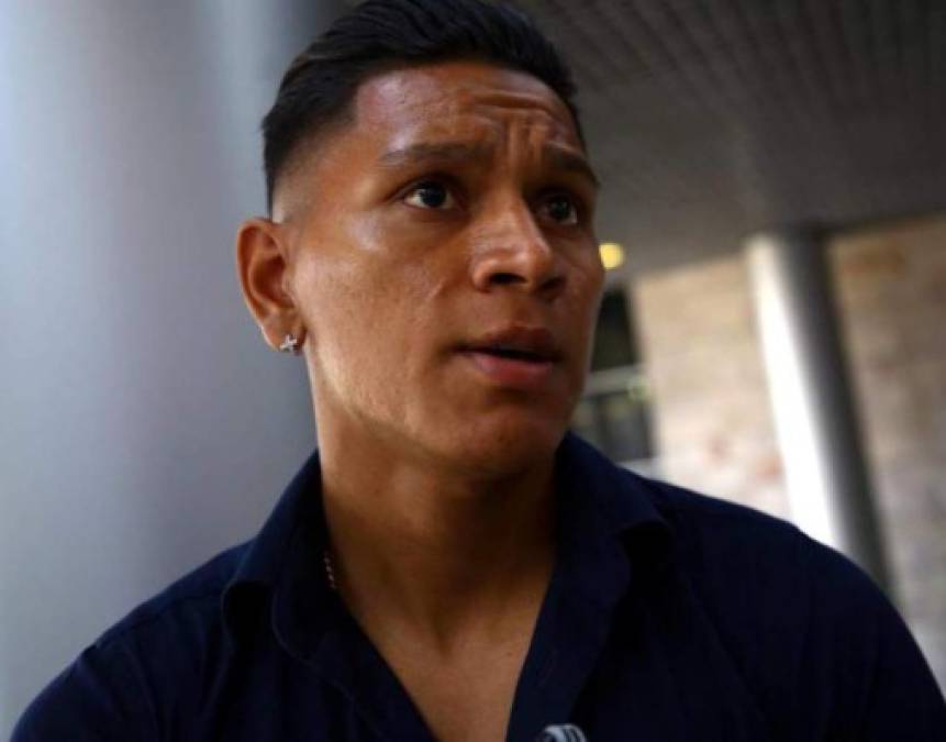 <br/>Bryan Moya: Tras su gran temporada con el Zulia de Venezuela, el mediocampista hondureño reveló tener ofertas de varios clubes del extranjero. 'He tenido acercamientos con otros clubes sudamericanos', dijo.