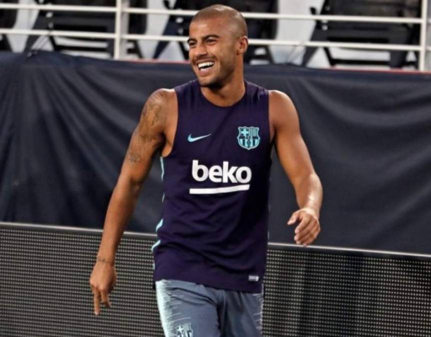 Rafinha Alcántara: El jugador de 25 años quiere quedarse en el Barcelona pero su futuro está en veremos en el club culé. Ya ha despertado el interés de equipos ingleses en el pasado. El Arsenal estuvo muy cerca de ficharlo el verano anterior.