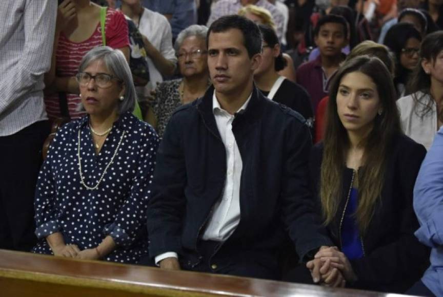 Ahora, Guaidó y su esposa luchan para lograr la salida del poder de Nicolás Maduro.
