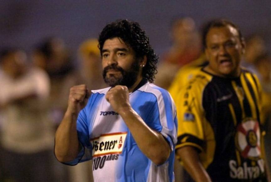 Al final, el equipo de Showbol liderado por Maradona ganó 9-3 al combinado de Real España.