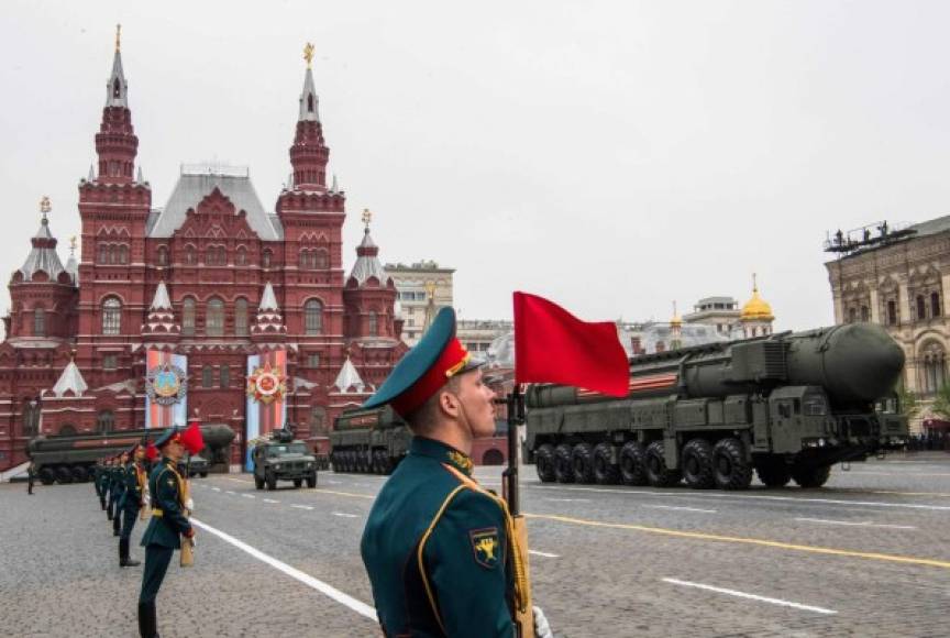 Moscú anunció además que contaba reforzar su presencia militar en el Ártico, una región estratégica y rica en recursos naturales.