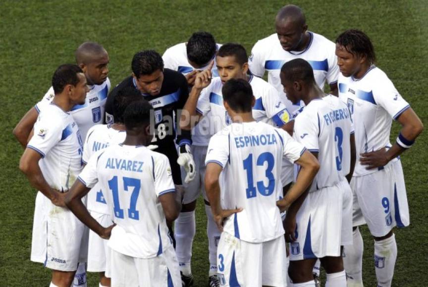 Después de 28 de espera, una fecha como hoy, un 14 de octubre del 2009 la selección de Honduras logró la clasificación al Mundial de Sudáfrica de la mano de Reinaldo Rueda.Algunos jugadores siguen activos, otros decidieron retirarse e inclusive volvieron a la cancha.