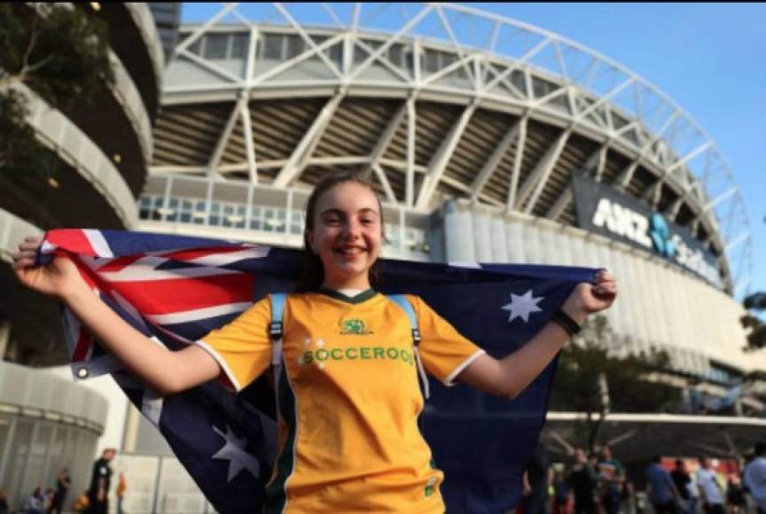 Una niña australiana en el estadio de los Socceroos.