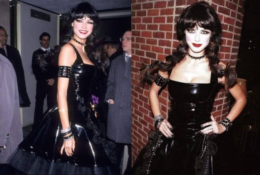 2000<br/><br/>A inicios del milenio la joven modelo usó un traje de dominatrix que resumía el espíritu gótico, sexy y terrorífico de la fiesta; uno de los pocos looks sexys en su repertorio de disfraces.
