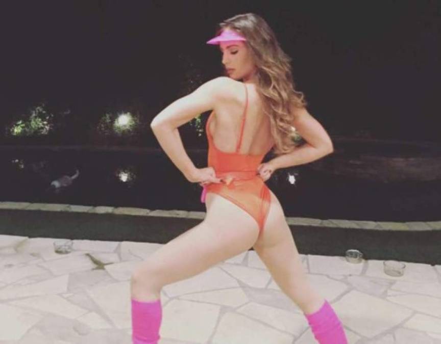 Brittny Ward con esta imagen causó revuelo al mostrar un sensual baile en redes sociales.