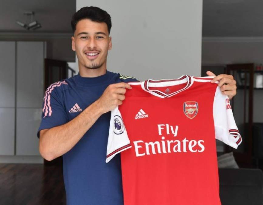 El Arsenal ha anunciado la renovación de uno de los jugadores revelación de la actual temporada, el brasileño Gabriel Martinelli. Después de su llegada en el verano pasado el prometedor delantero de 19 años extiende un contrato (no especifican) de larga duración con el club del Emirates Stadium.