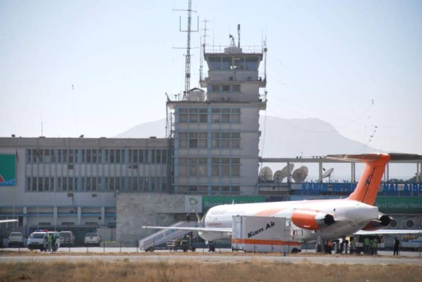 7. Aeropuerto Internacional Hamid Karzai (Afganistán). Esta terminal aérea ha sido remodelada en los últimos años, sin embargo los usuarios exigen mayor limpieza y comodidades en el mismo.